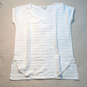 Lucky Lotus by Lucky white tunic size Large